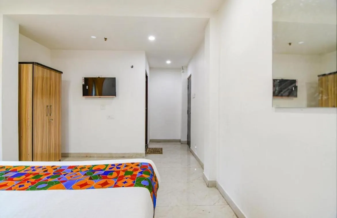 Hotel Silverkey By Star Ot Tajganj Guest house
