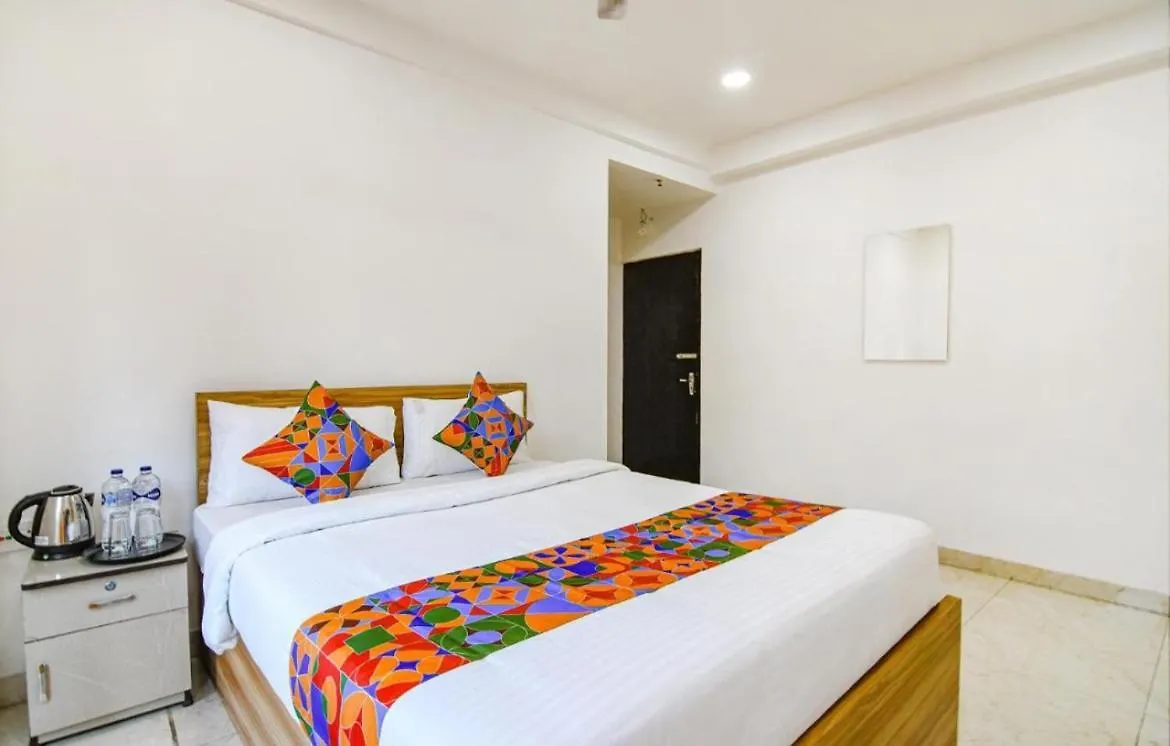 Hotel Silverkey By Star Ot Tajganj India